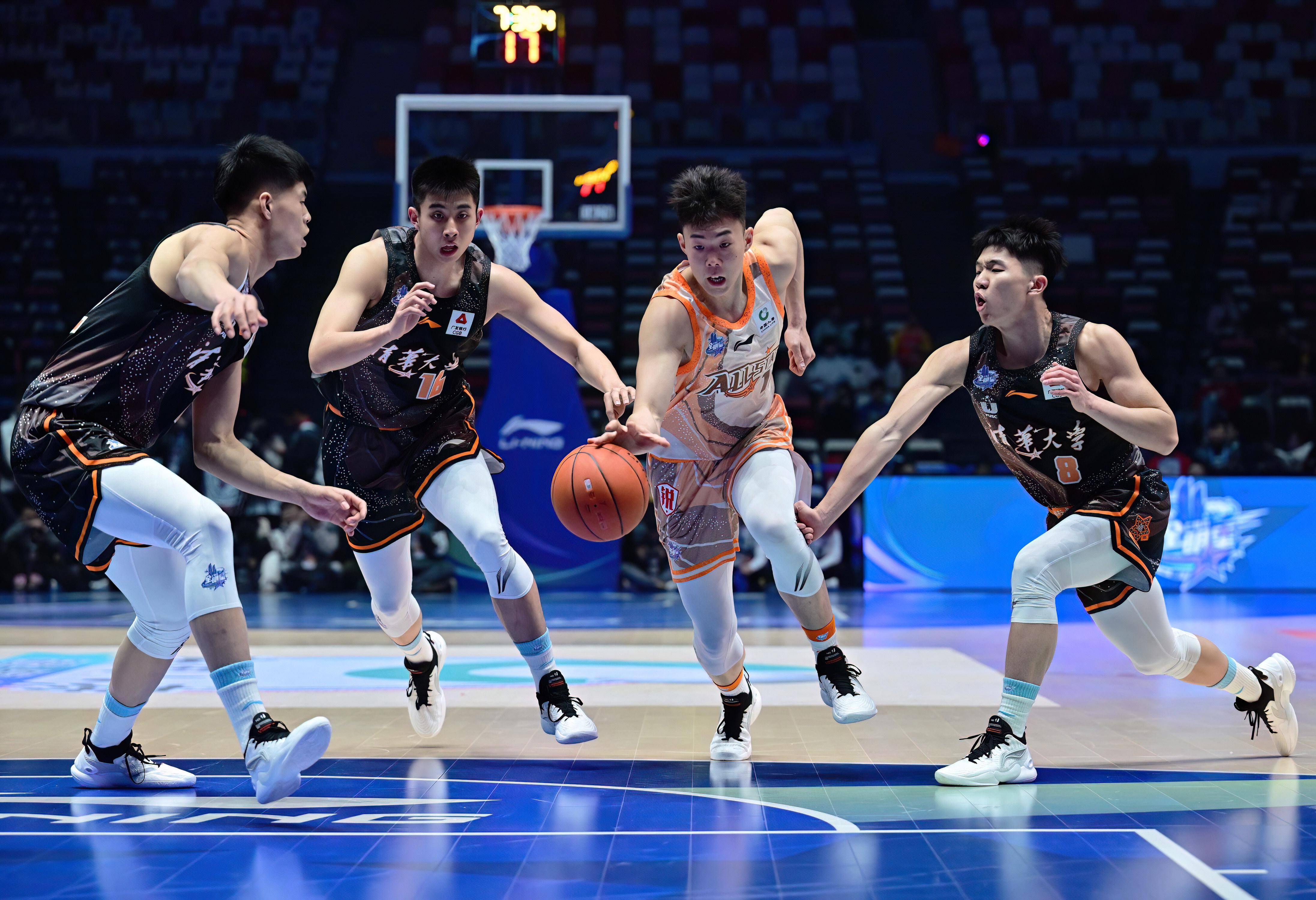 CBA球员涌现新星夺目表现打动观众